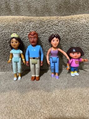 Dora The Explorer Family Action Figure Lot Of 4! Mattel Posable Figures Family